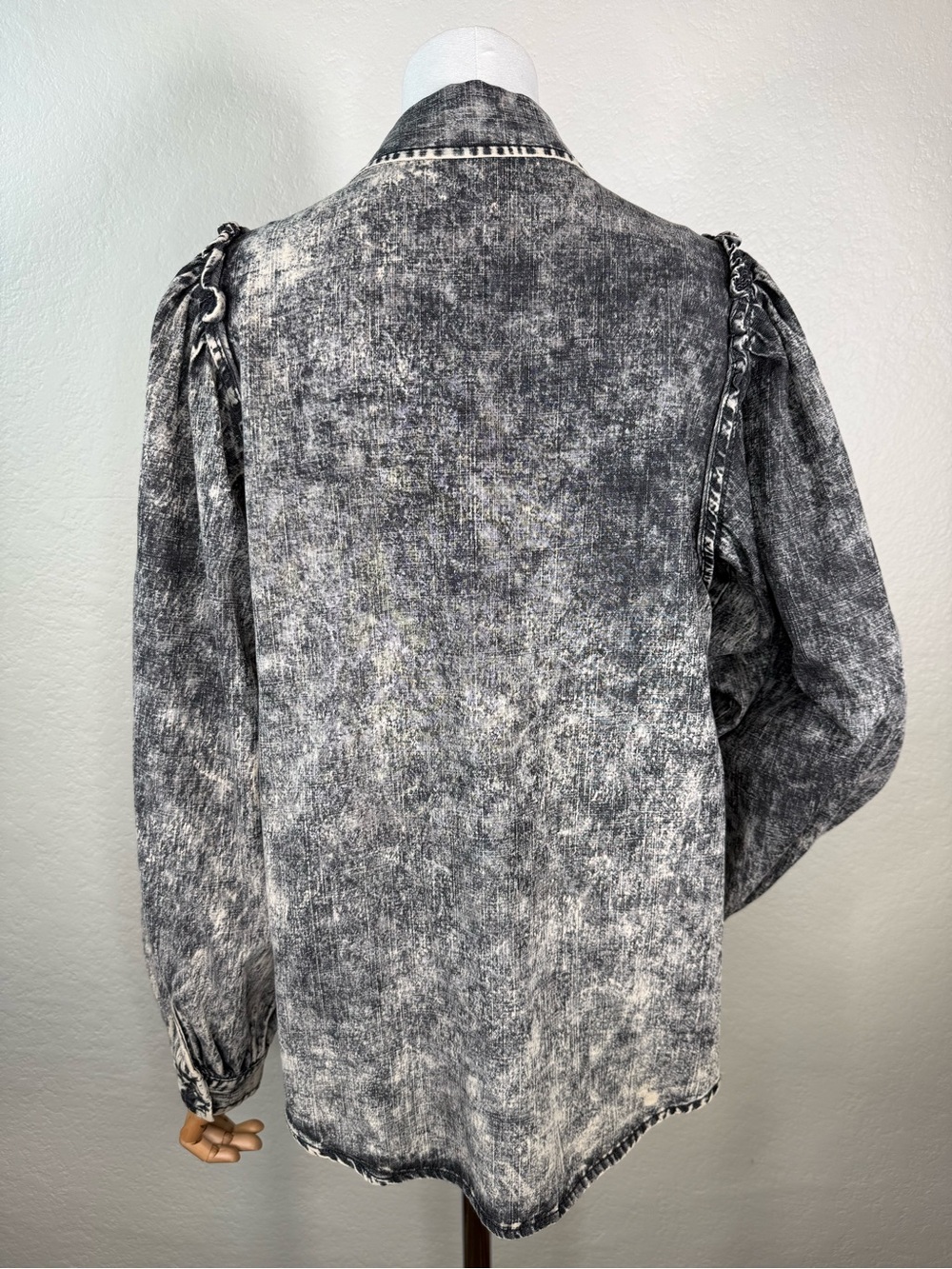 Aaron & Amber Acid Washed Ruffle Denim Jean Button Down Shirt Blouse Medium - Picture 8 of 15